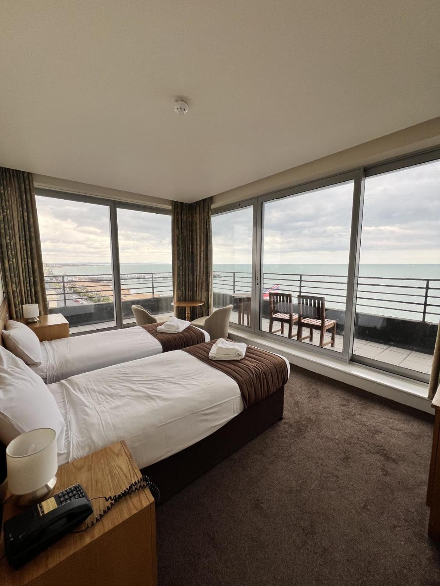Cavendish Hotel Eastbourne Exteriör bild