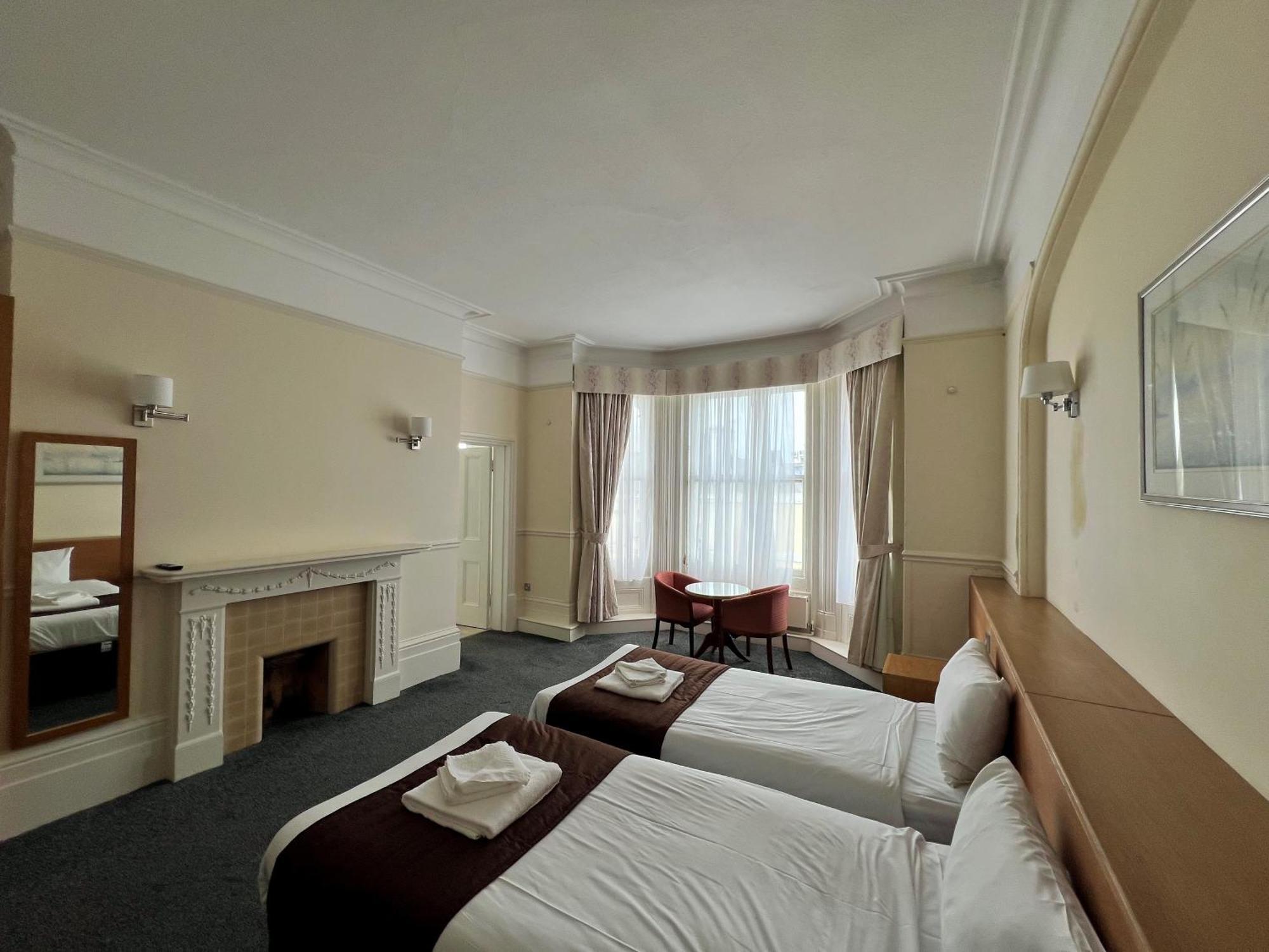 Cavendish Hotel Eastbourne Exteriör bild